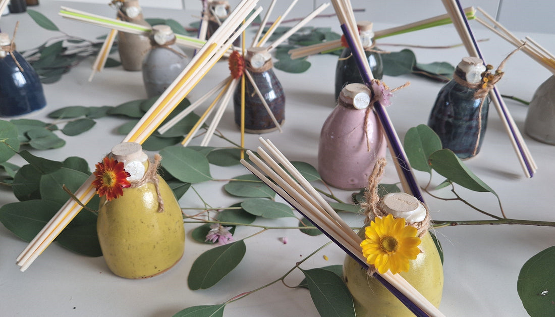 handgedraaide kruikjes met liefde gevuld, zoete orange, christmas, bloemetjes en frisse rozemarijn...